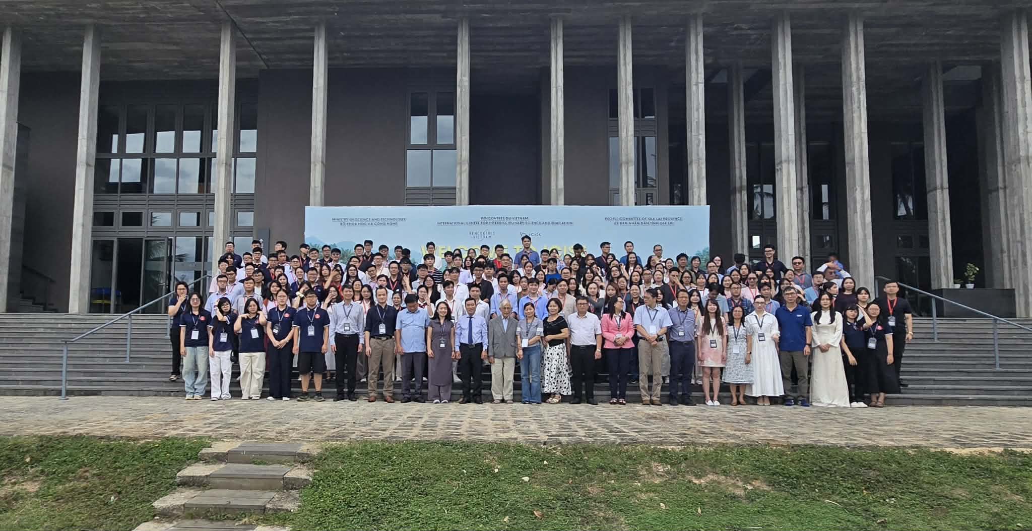 Participants, lecturers and organisers of the 13th Vietnam Summer School of Science on the steps of ICISE, Quy Nhơn